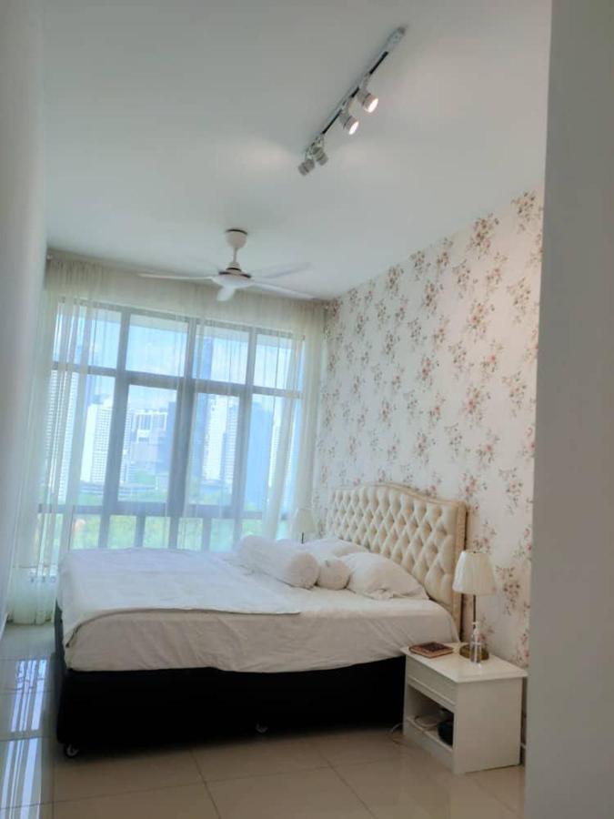 Klcc Legasi Direct View With A Superking Bed At A 3-Bedroom Premium Unit Kuala Lumpur Buitenkant foto