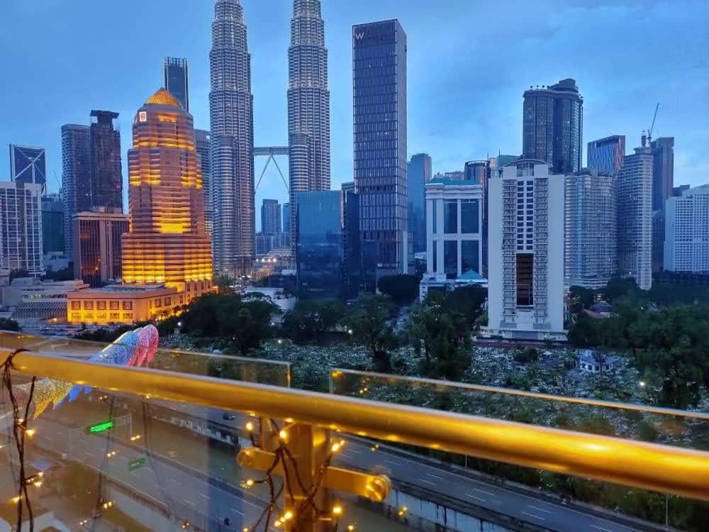 Klcc Legasi Direct View With A Superking Bed At A 3-Bedroom Premium Unit Kuala Lumpur Buitenkant foto