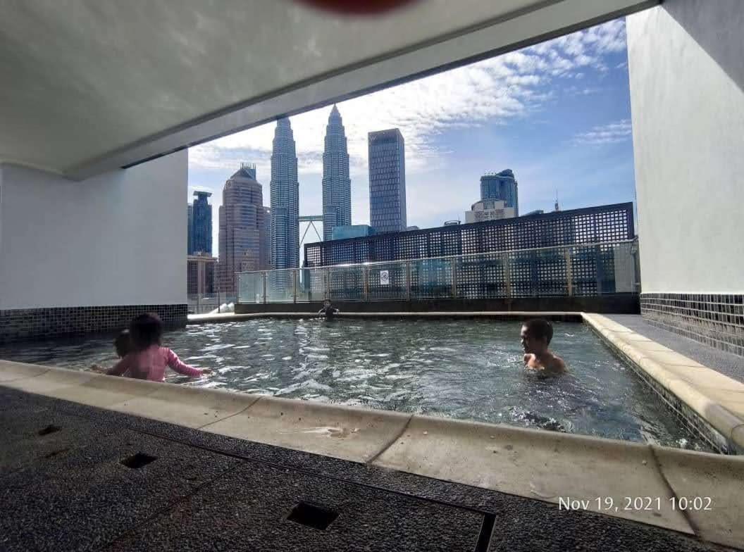 Klcc Legasi Direct View With A Superking Bed At A 3-Bedroom Premium Unit Kuala Lumpur Buitenkant foto