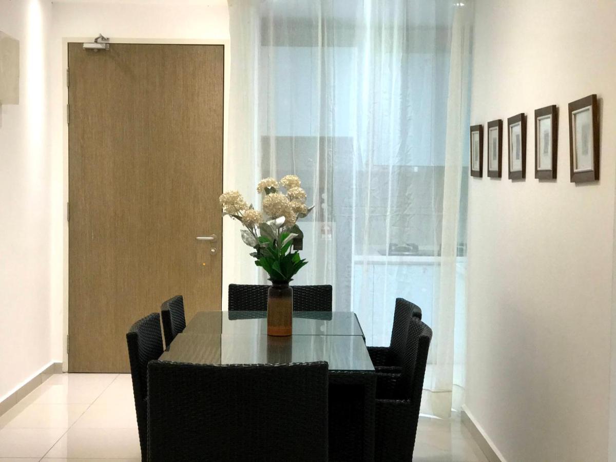 Klcc Legasi Direct View With A Superking Bed At A 3-Bedroom Premium Unit Kuala Lumpur Buitenkant foto